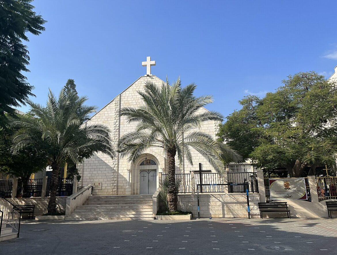 Holy_Family_Church_in_Gaza (1)